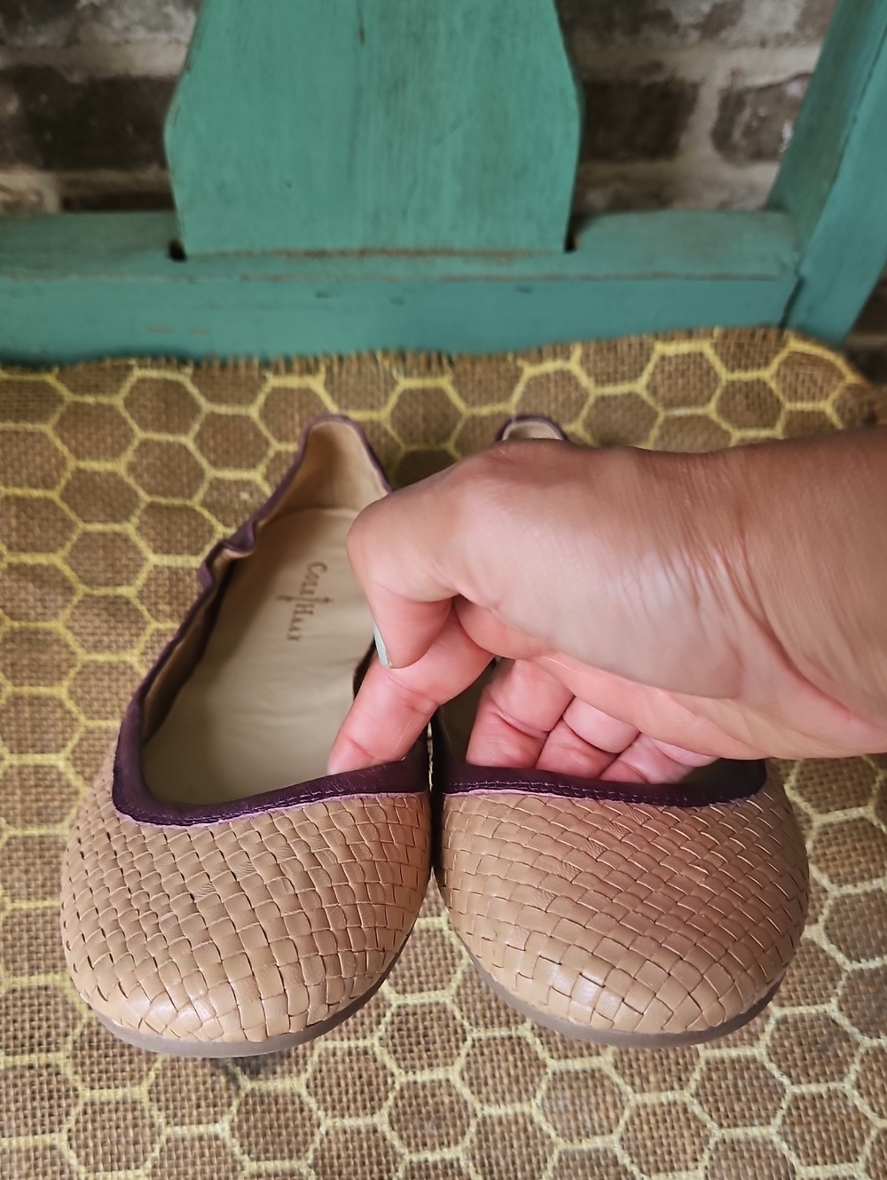 Cole Haan Two Tone Tan And Burgundy Leather Basket Weave Flats - Picture 2 of 5